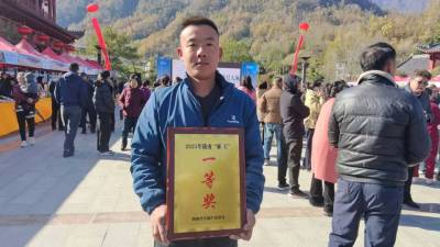 2025年，甘肃省陇南市康县天麻麻王评比及招商会在阳坝召开。三河坝镇斜坡村天麻种